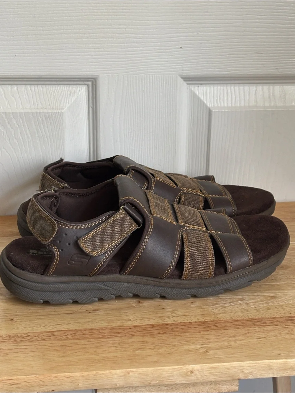 Skechers Mens Brown Strappy Fisherman Sandals Size 12 Memory Foam Relaxed Fit